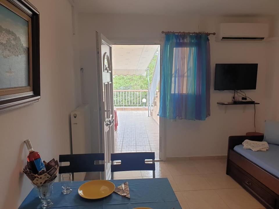 Anna Apartments Néa Péramos Bagian luar foto